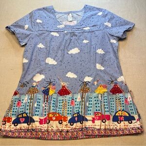 White Cross - Colorful Cityscape Print Scrub Top - Size Medium
